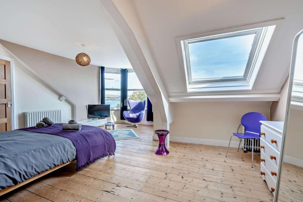 Dizzy Heights Sleeps 10 With Amazing Views *