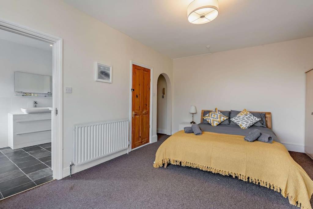 Dizzy Heights Sleeps 10 With Amazing Views *