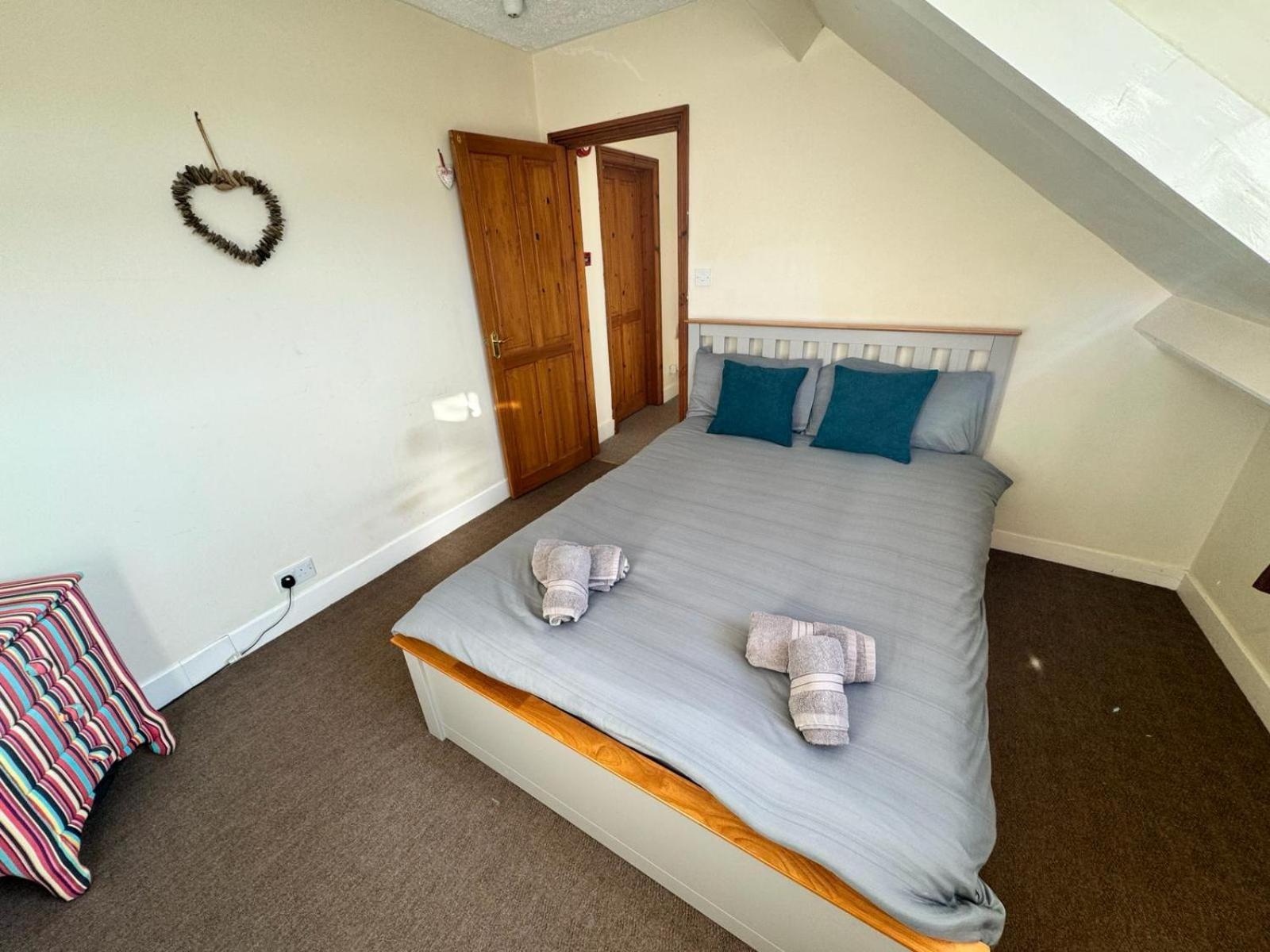 Holiday home Dizzy Heights Sleeps 10 With Amazing Views
