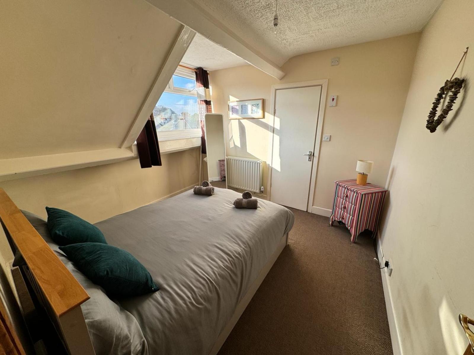 Dizzy Heights Sleeps 10 With Amazing Views Holiday home Swanage